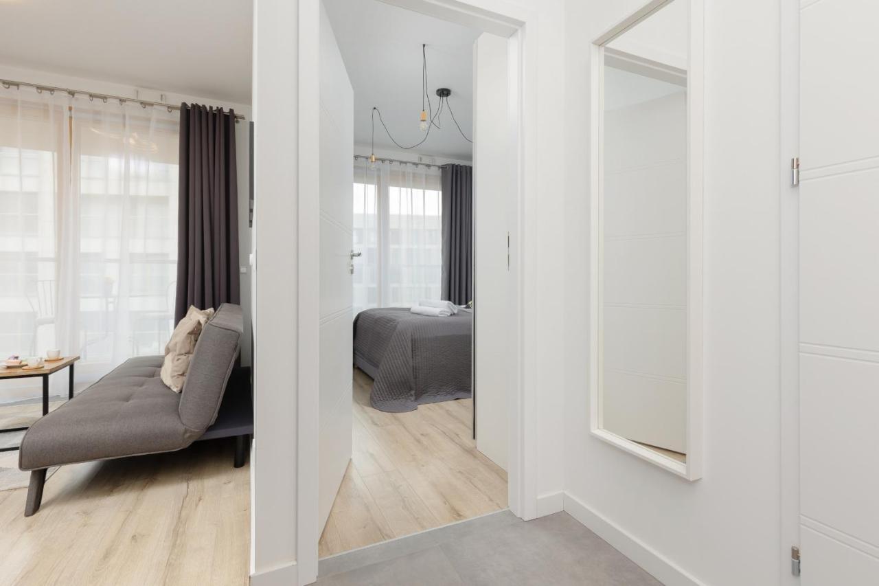 Cozy Apartments With Parking In The 19Th District By Noclegi Renters Varşova Dış mekan fotoğraf